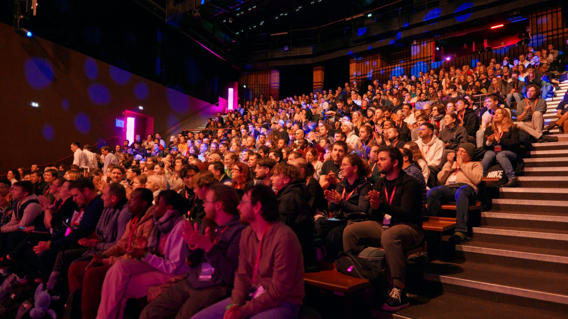 Vidéaste basé à Dreux en région Centre-Val de Loire. Spécialisé dans la vidéo d'entreprise et évènementiel.